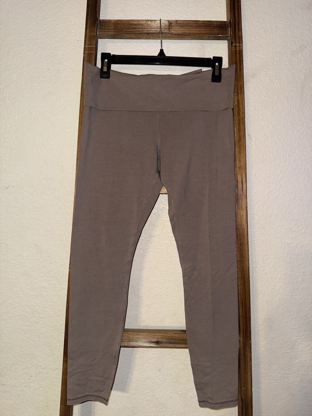NWT PINK Victoria’s Secret Foldover Yoga Pants Size Medium Taupe Athleisure